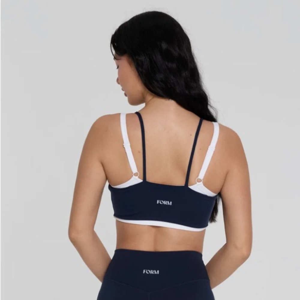 Nwt FORM layered bra
